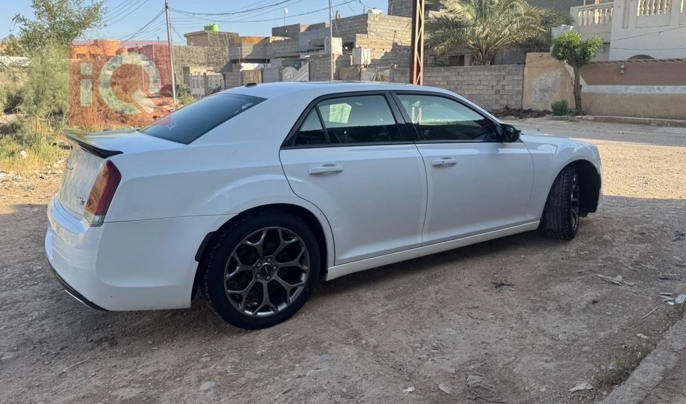 كرايسلر 300